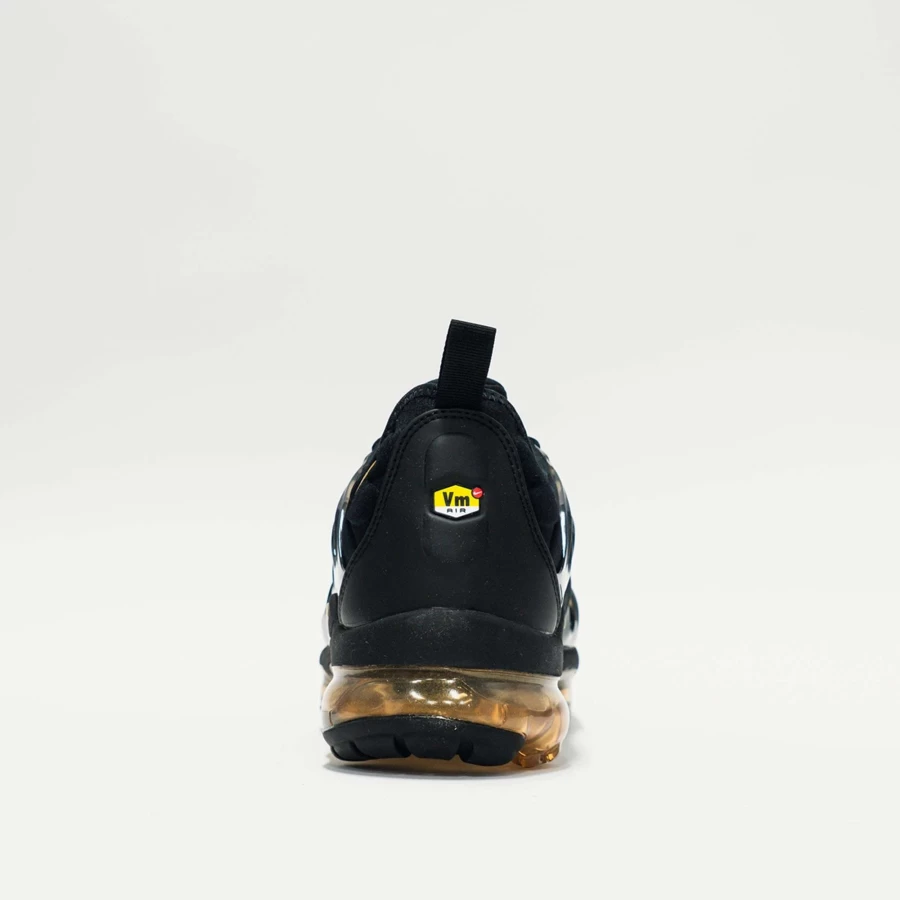 Nike Air VaporMax Plus Men's Shoes Black Metallic Gold Running Sneakers