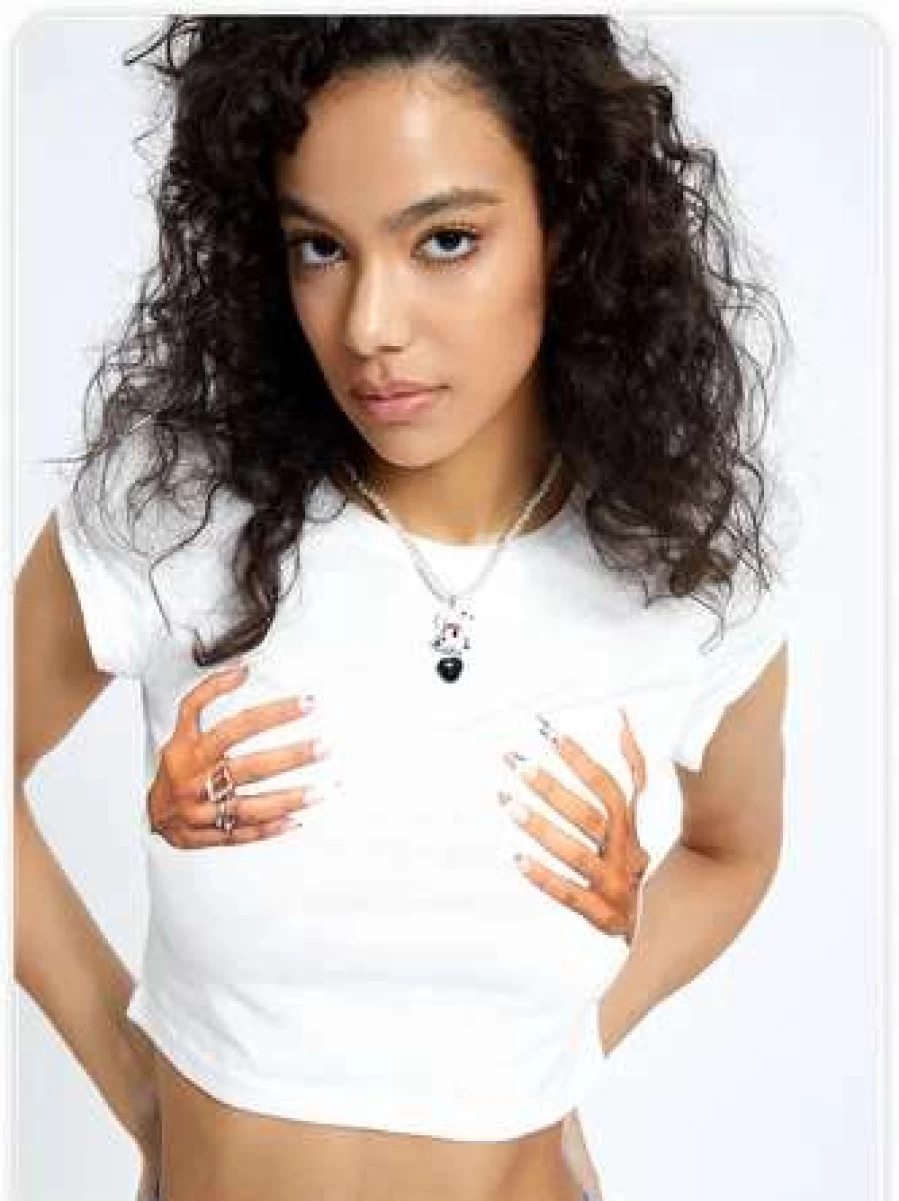 Y2K White Graphic Print T-Shirt Vintage Inspired Body Fit Top
