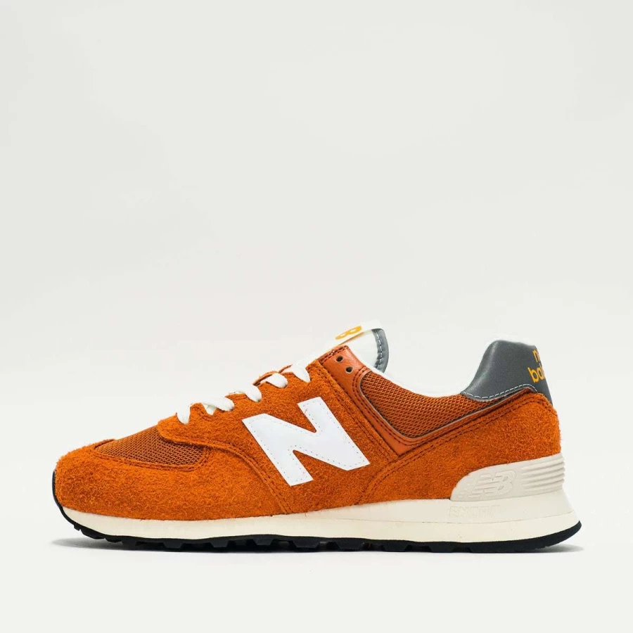 New Balance 574 Sneakers in Orange/White - Classic Comfort & Style