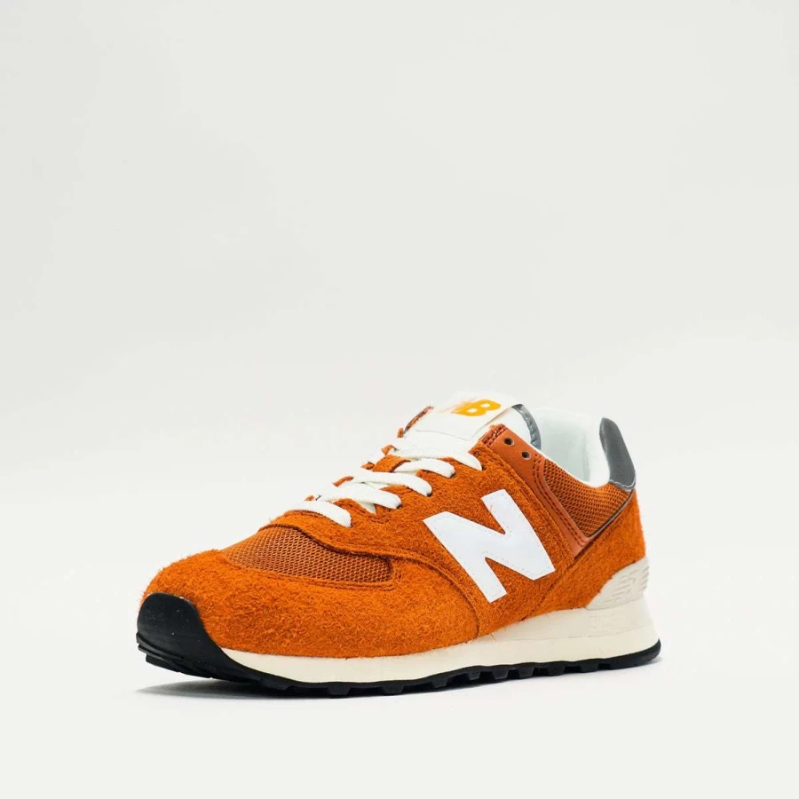 New Balance 574 Sneakers in Orange/White - Classic Comfort & Style