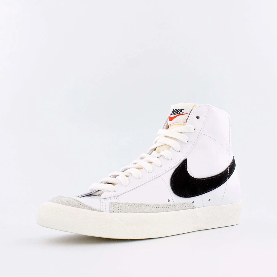 Nike Blazer Mid '77 Vintage Sneakers in White & Black - Retro Basketball Shoes