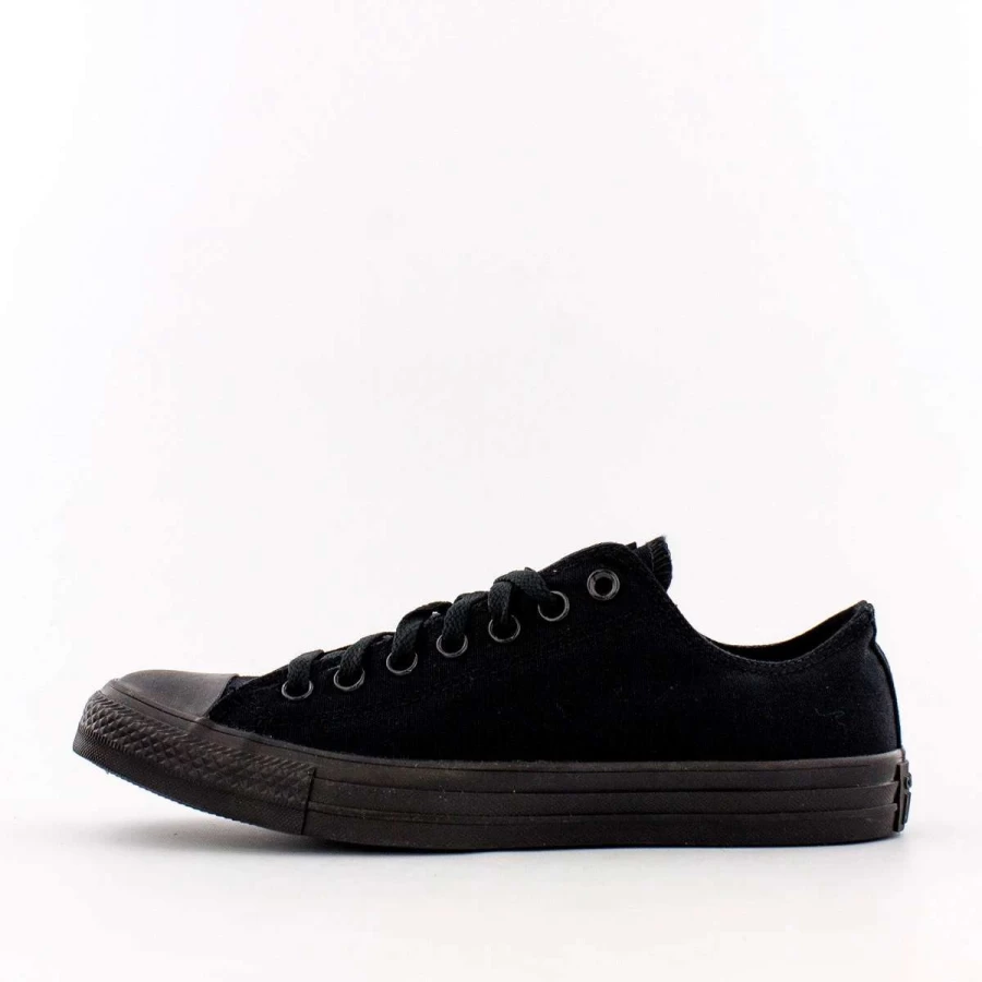 Converse Chuck Taylor Low Top Sneakers in Black - Classic Canvas Shoes for Men & Women