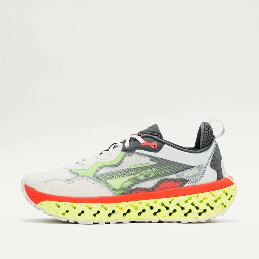 Puma Xetic Sculpt Illusion Sneakers in Nimbus Cloud/Fizzy Apple Colorway
