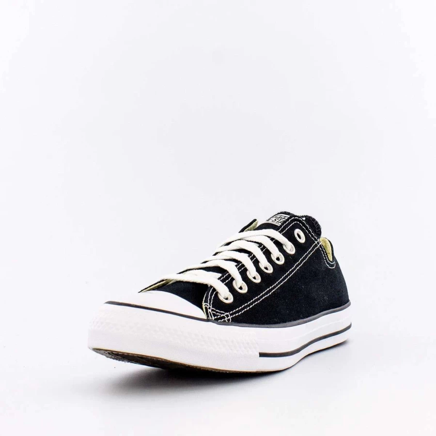 Converse Chuck Taylor All Star Low Top Sneakers in Black - Classic Canvas Shoes for Men & Women