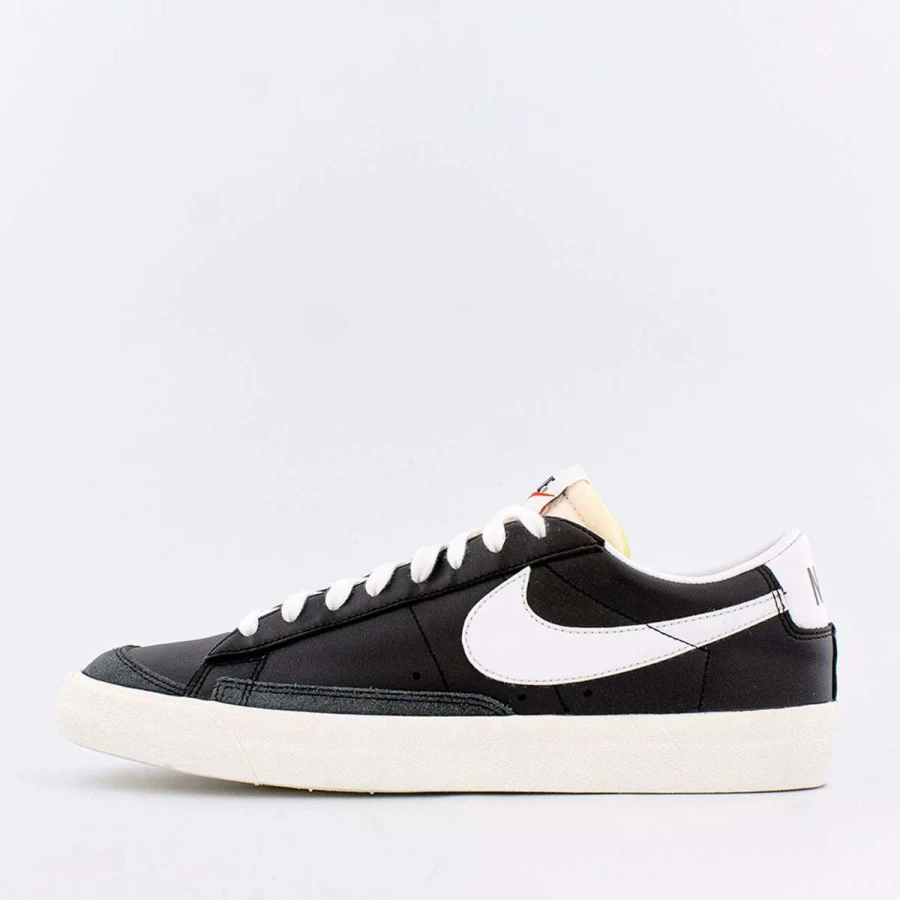 Nike Blazer Low '77 Vintage Retro Sneakers for Men & Women - Classic White & Black Basketball Shoes