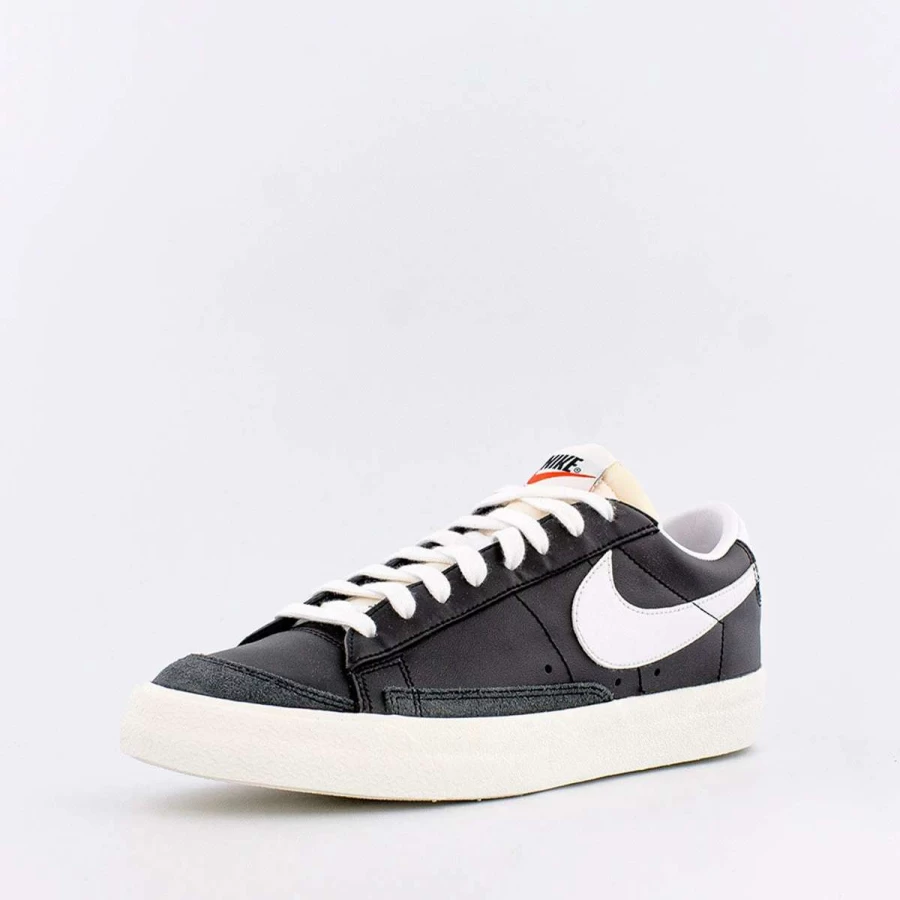 Nike Blazer Low '77 Vintage Retro Sneakers for Men & Women - Classic White & Black Basketball Shoes