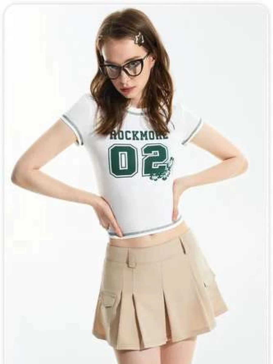 Vintage White Top T-Shirt for Women - Classic Retro Style Comfort Fit