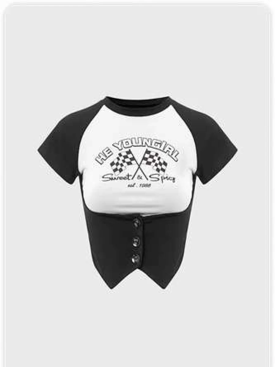 "Y2K Style Black Letter Button T-Shirt for Back to School Fashion"