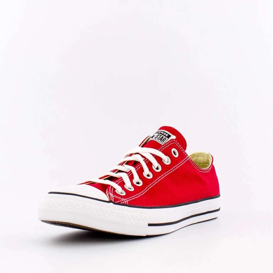 Converse Chuck Taylor All Star Low Top Sneakers in Red - Classic Canvas Shoes