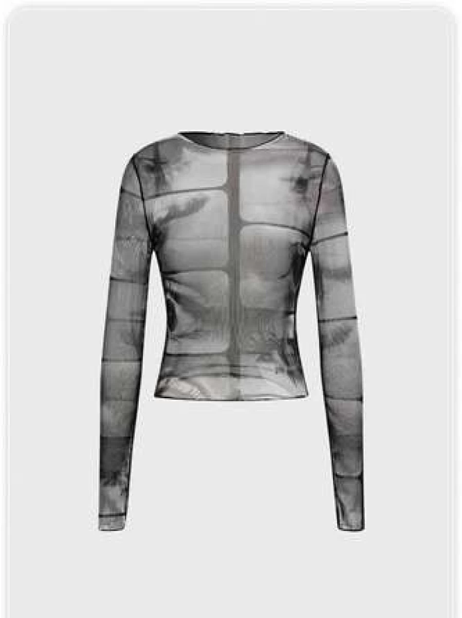Edgy Graphic Top T-Shirt in Gray - Trendy Streetwear Tee for Men & Women